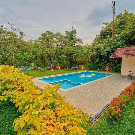 Glen Castle Vagamon Pool Resort By Voye Homes المظهر الخارجي الصورة