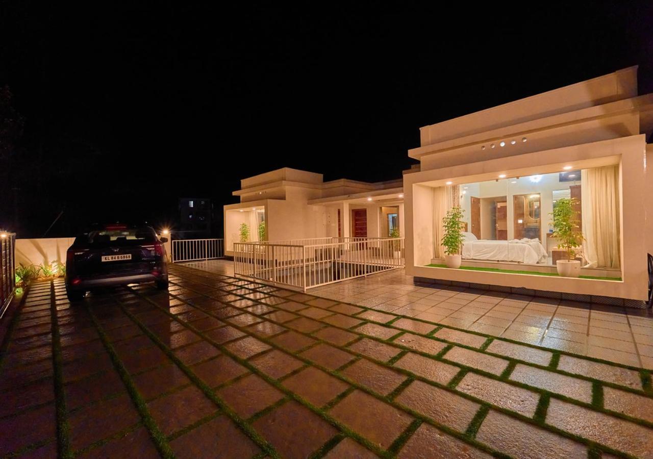 Glen Castle Vagamon Pool Resort By Voye Homes المظهر الخارجي الصورة