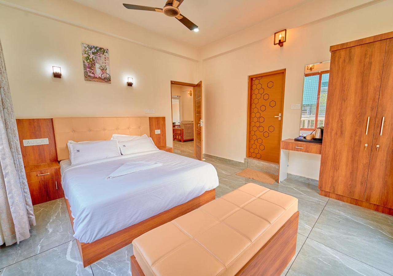 Glen Castle Vagamon Pool Resort By Voye Homes المظهر الخارجي الصورة