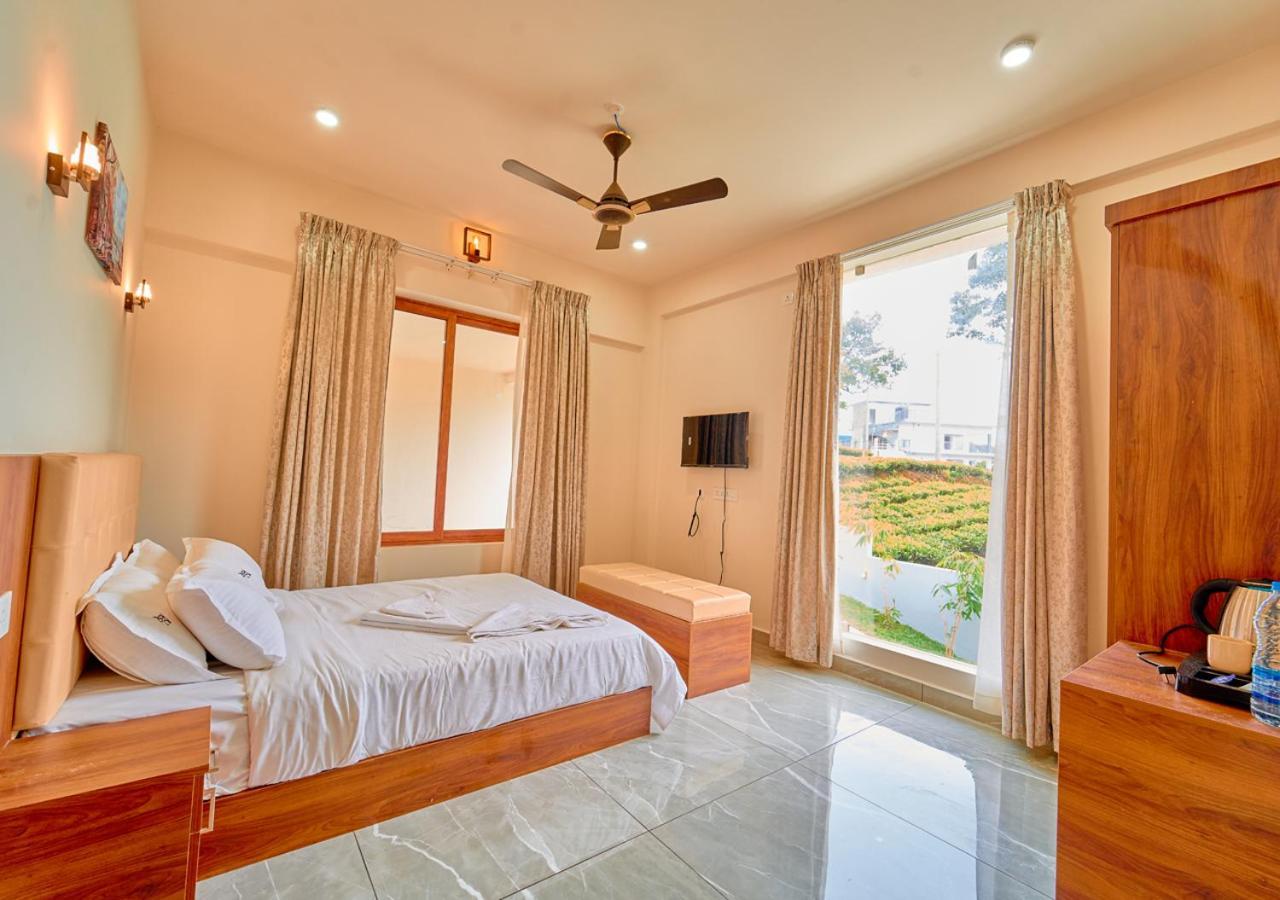 Glen Castle Vagamon Pool Resort By Voye Homes المظهر الخارجي الصورة